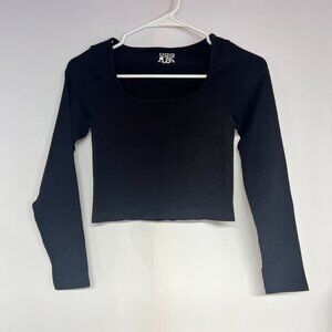 OQQ 2 Pack Ribbed Crop Tops Long Sleeve Square Neck Stretchy Basics Size S NWT